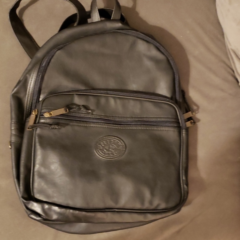 Flight pax. Leather bookbag. Black.